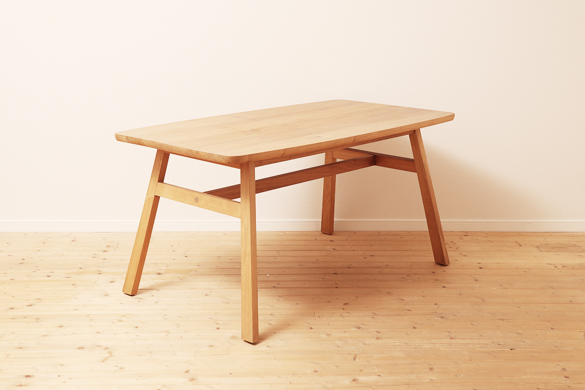 MINO table | 塩田家具 リヴリア