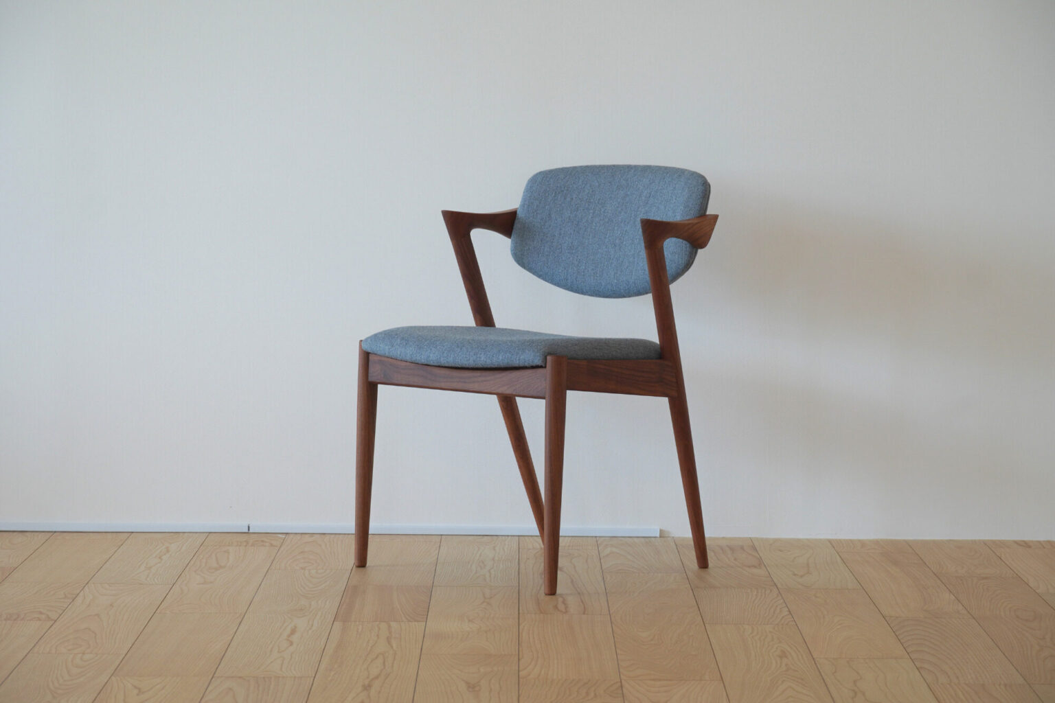 木のテーブル　おしゃれ