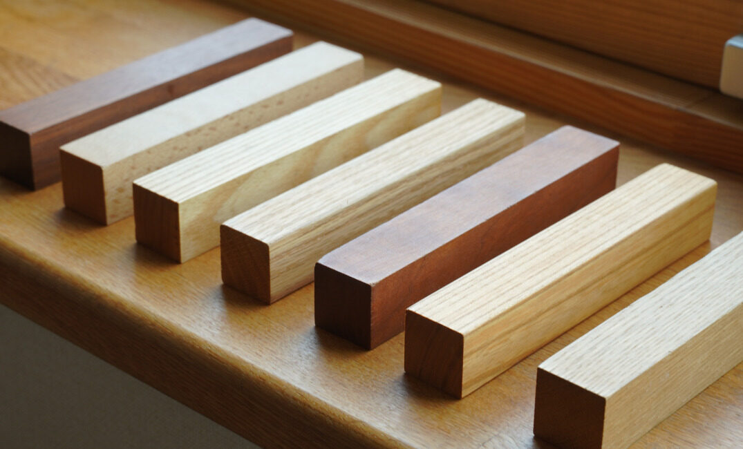 長野県　木のテーブル