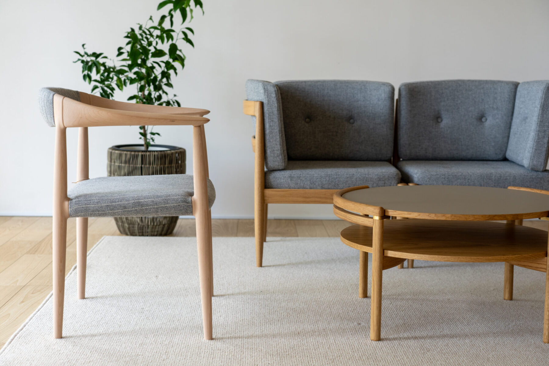 宮崎椅子製作所　ユニバースソファ　展示　長野県