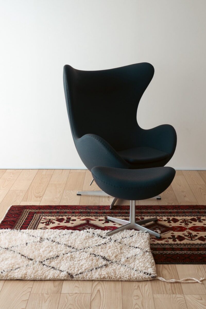 北欧家具と相性の良いモロッコ産ベニワレンラグの質感と毛足のアップ写真