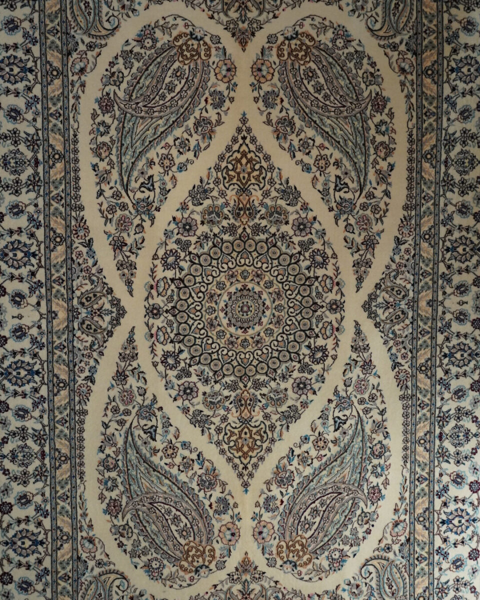 ペルシャ　絨毯　長野