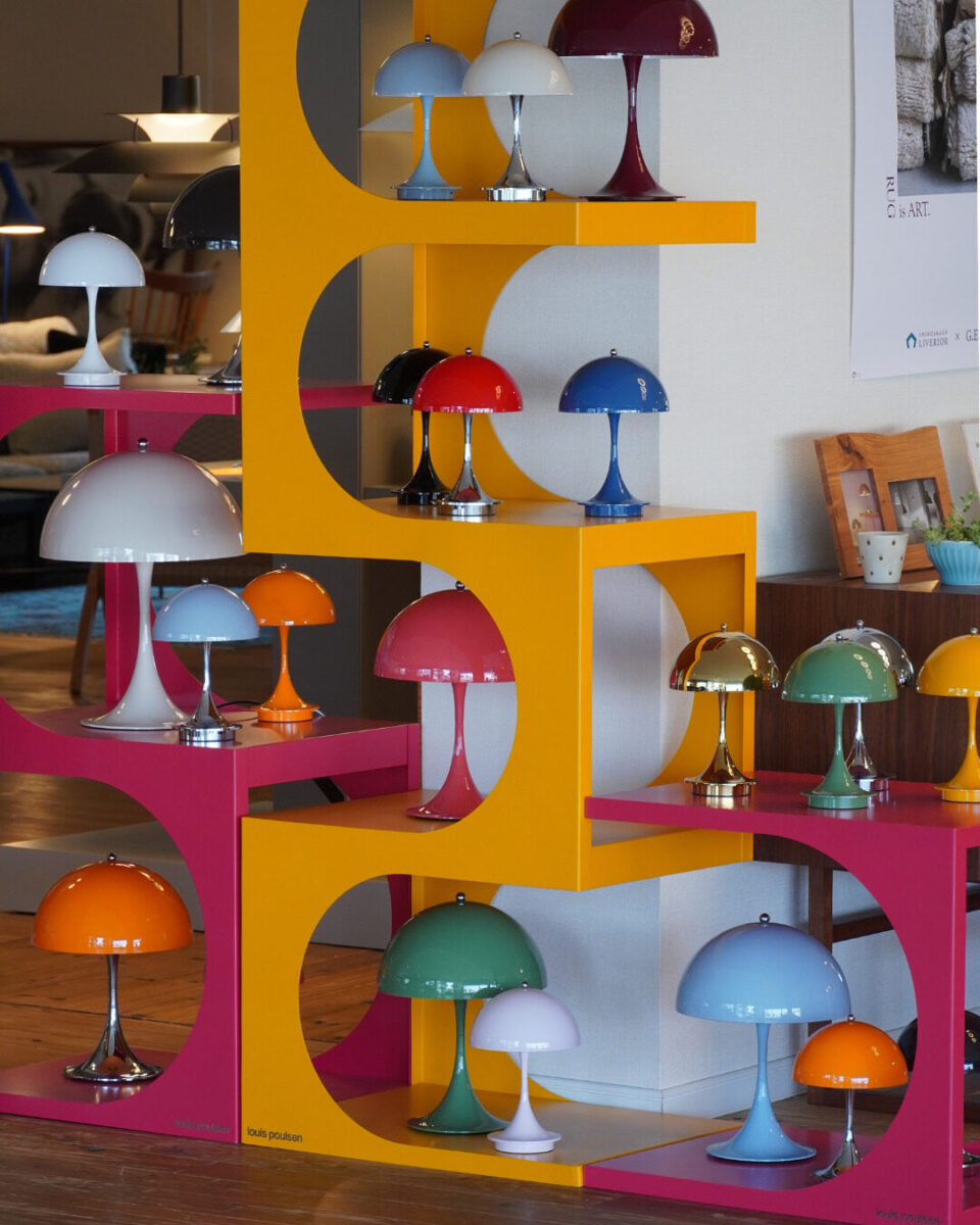 パンテラ　照明