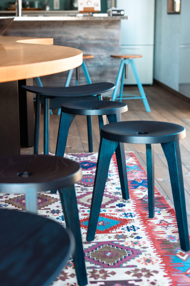 アリアケ　チェア 納品事例