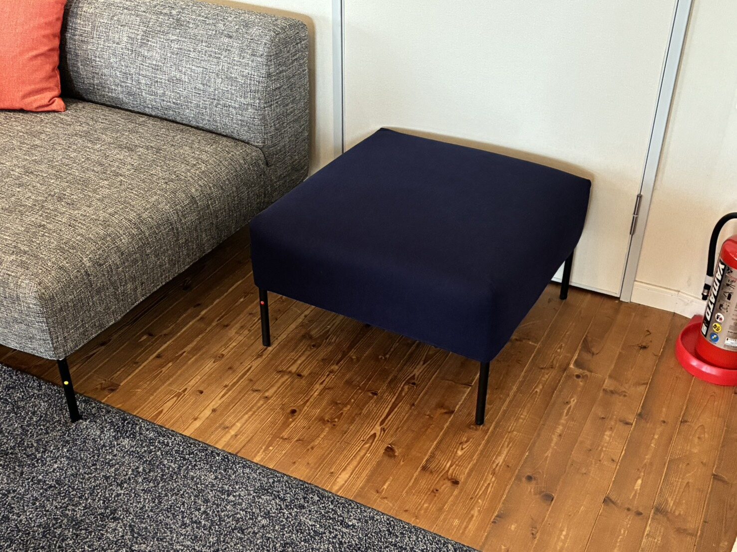 ローザソファ　オットマンの展示現品