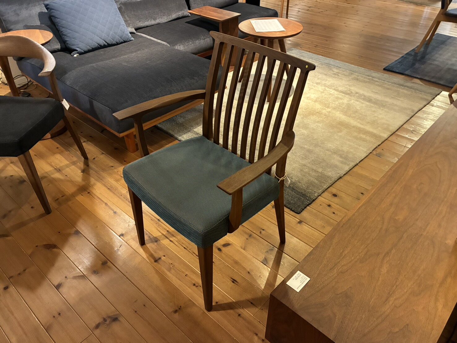 ダイニングチェア①の展示現品